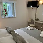 Luxury 