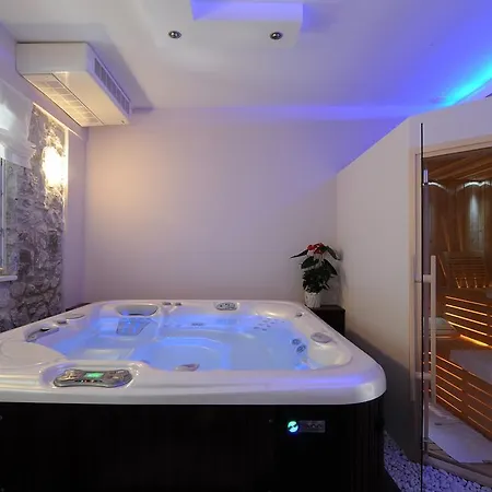 Luxury 